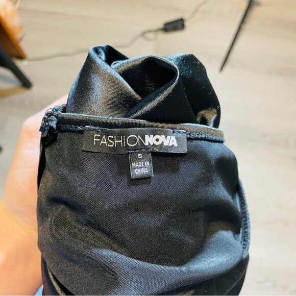 Fashion Nova Cocktail Dress Size Small Cowl Spaghetti Strap - Picture 6 of 6
